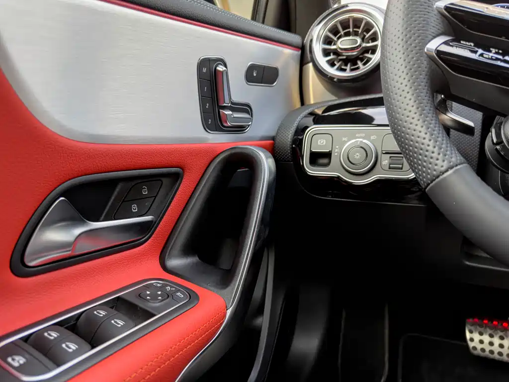 Mercedes-Benz A-Class AMG 2026 — фото 11
