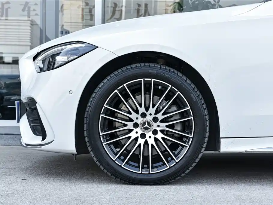 Mercedes-Benz C-Class 2023 — фото 20