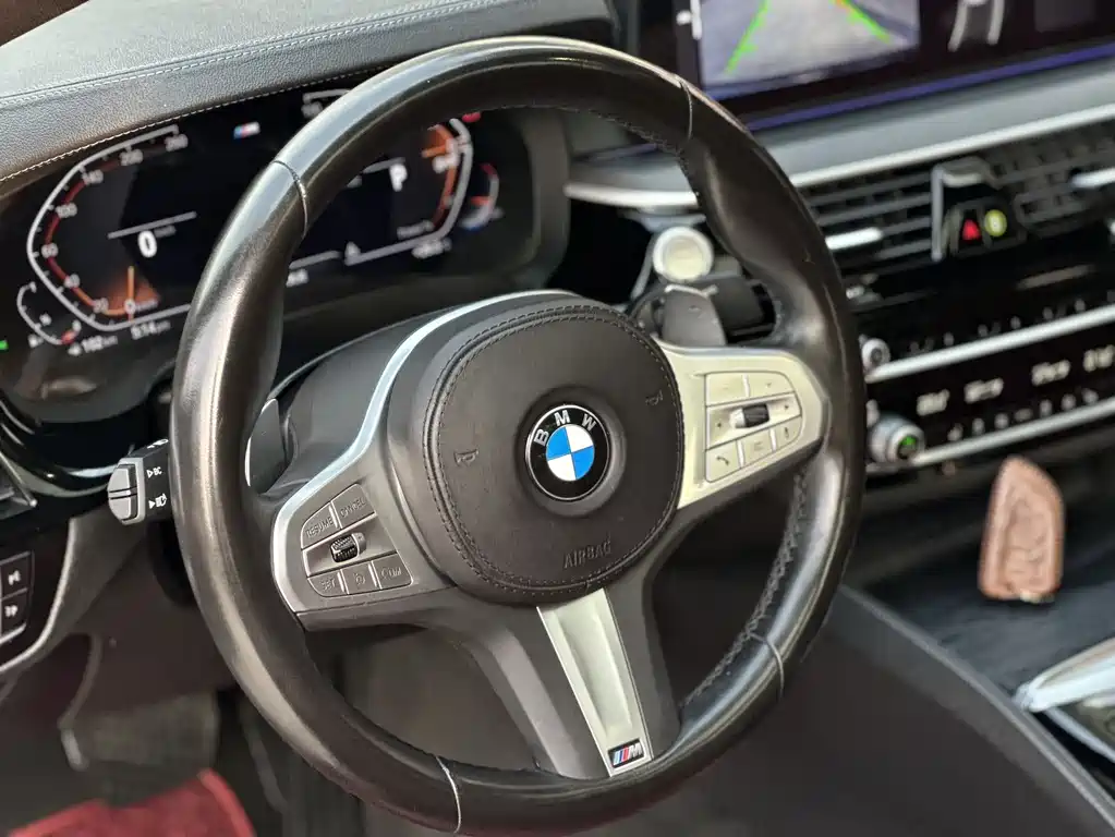 BMW 5 Series 2023 — фото 12