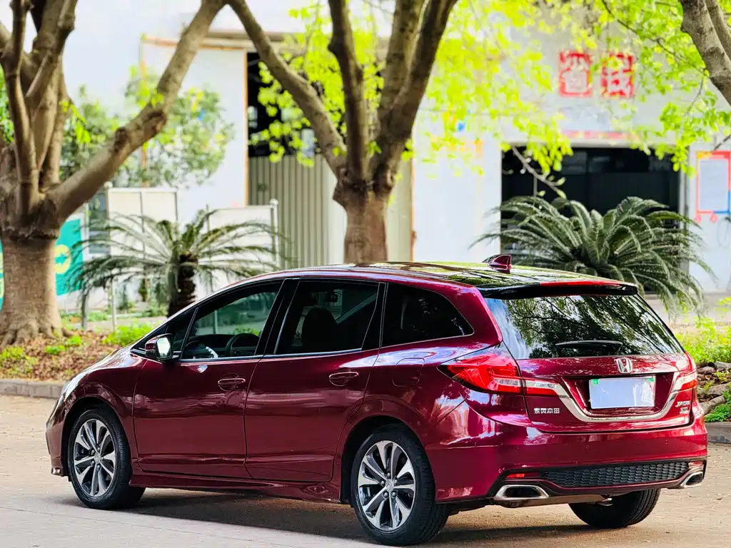 Honda Jade 2017 — фото 11