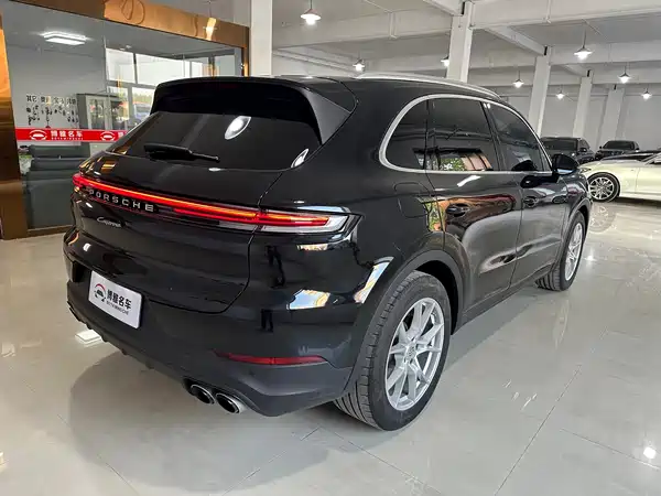 Porsche Cayenne 2024