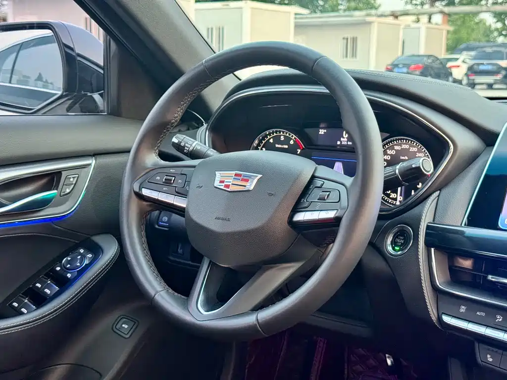 Cadillac CT5 2022 — фото 16