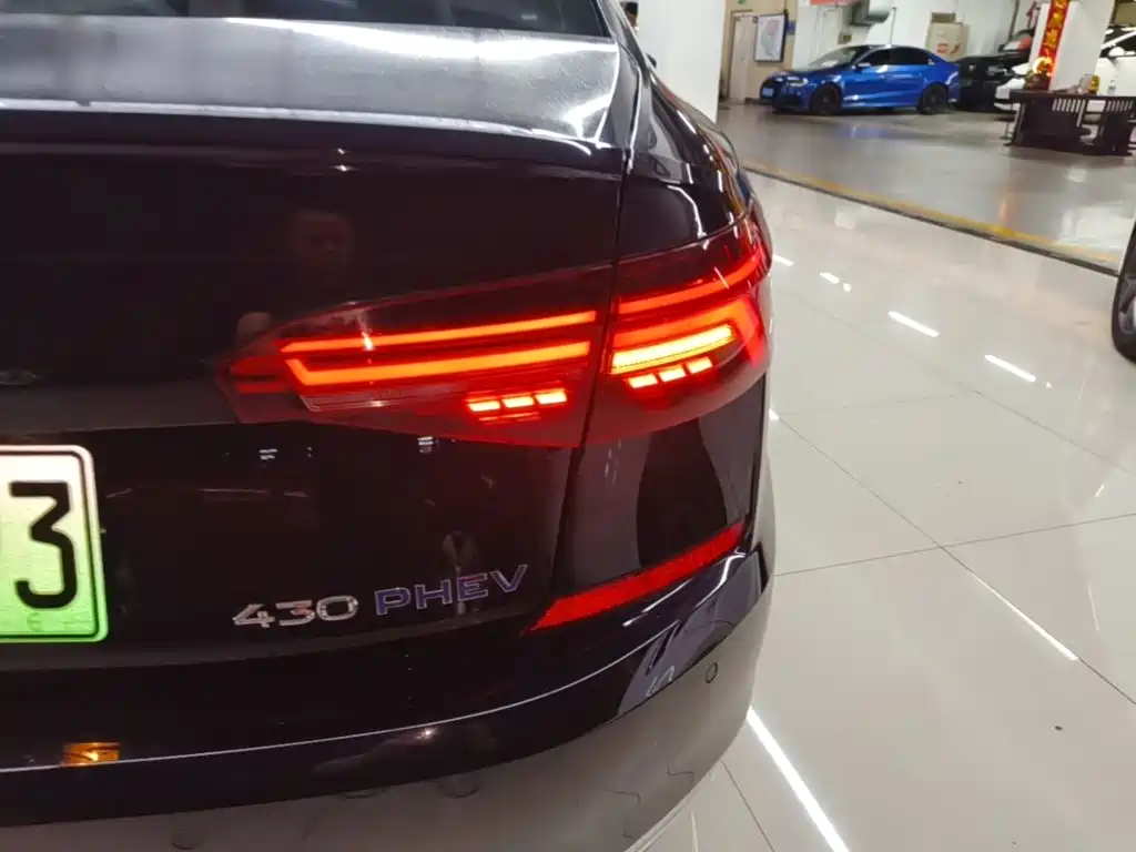 Volkswagen Passat Plug-In Hybrid 2020 — фото 8