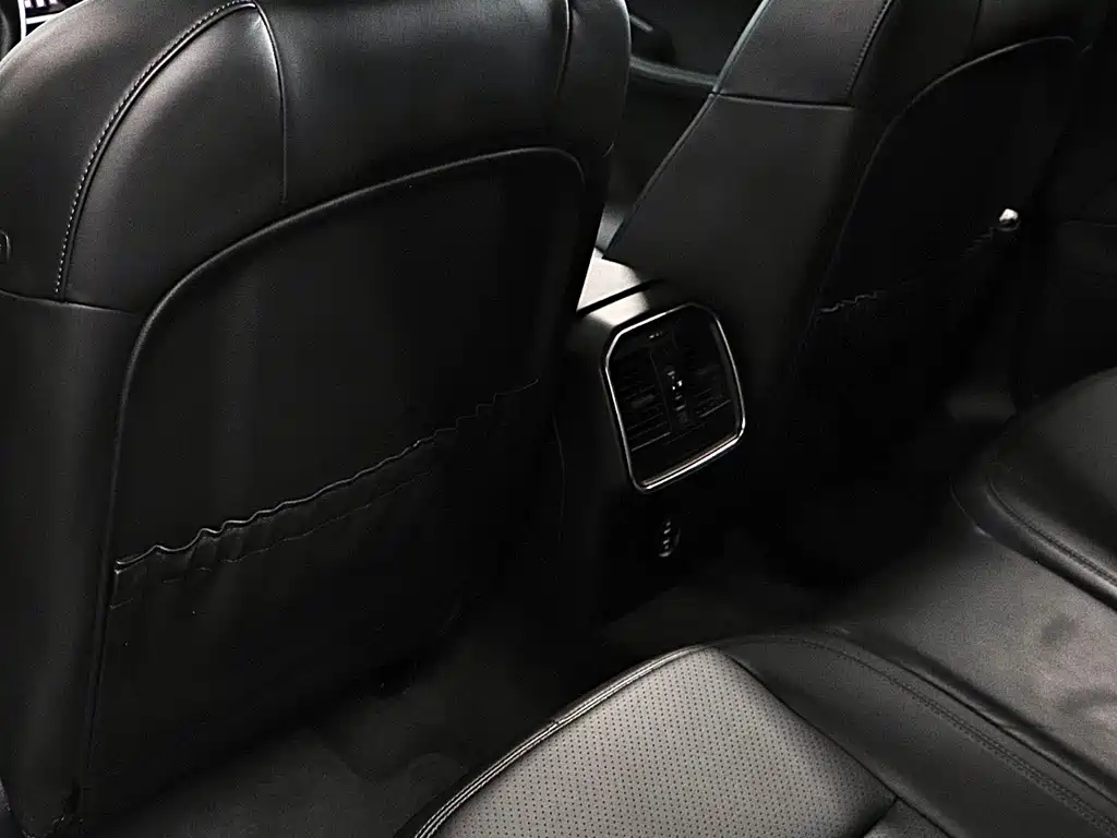 Porsche Macan 2022 — фото 13