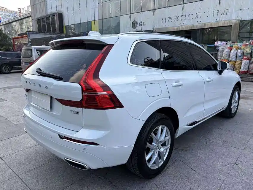 Volvo XC60 2020 — фото 7