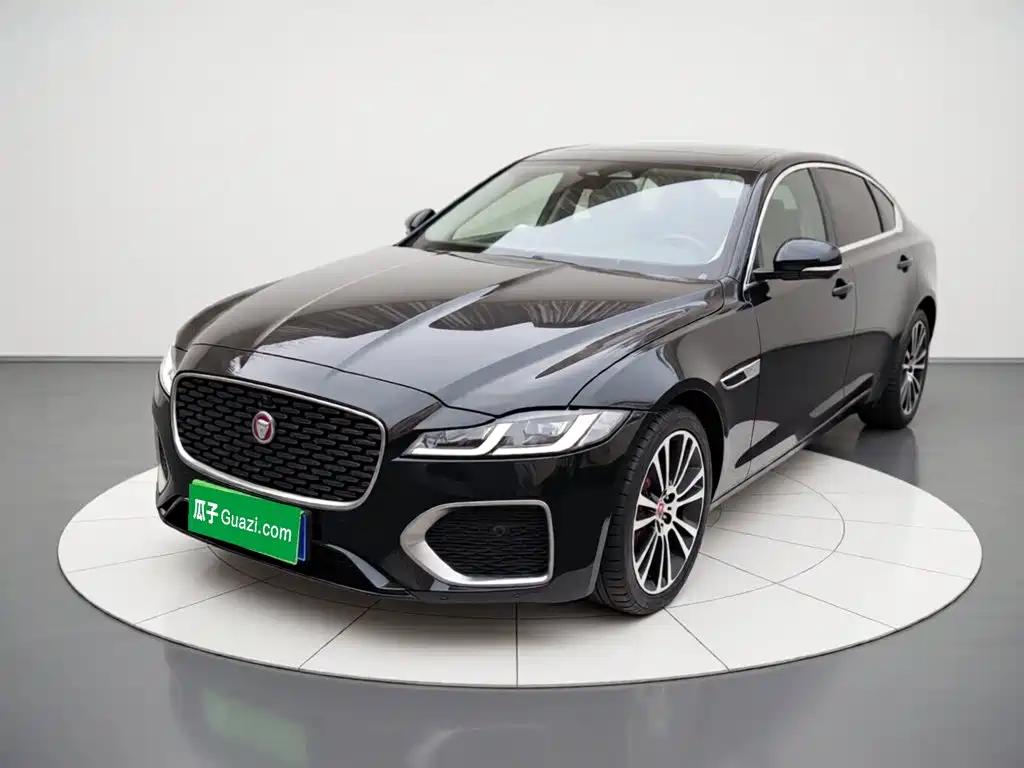 Jaguar XFL 2024 — фото 1