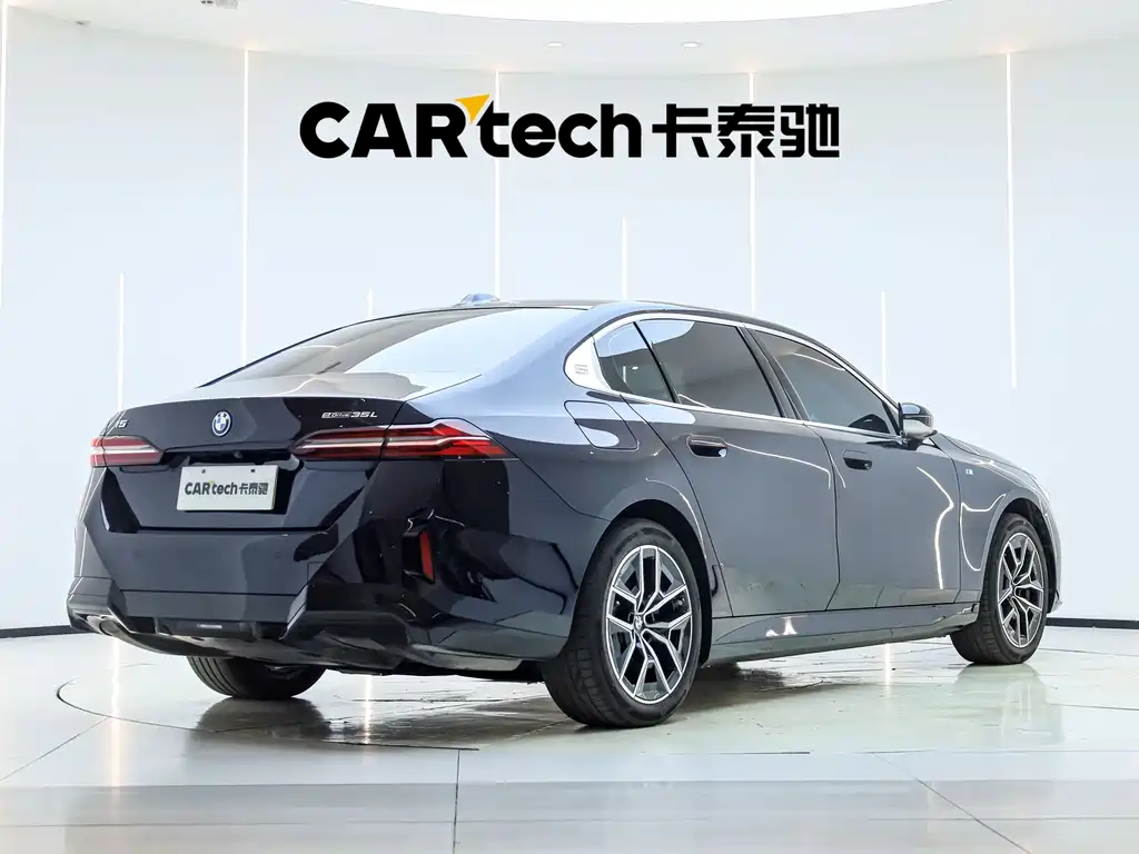 BMW i5 2025 — фото 4