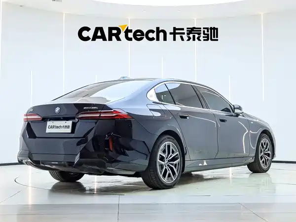 BMW i5 2025