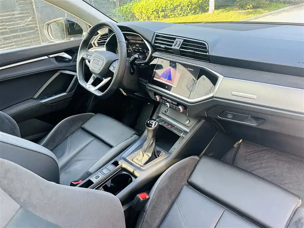 Audi Q3 Sportback 2023 — фото 13