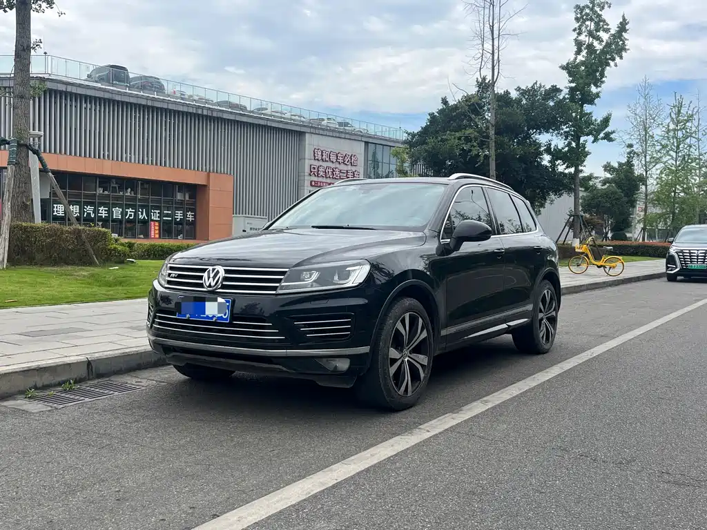 Volkswagen Touareg 2018 — фото 1