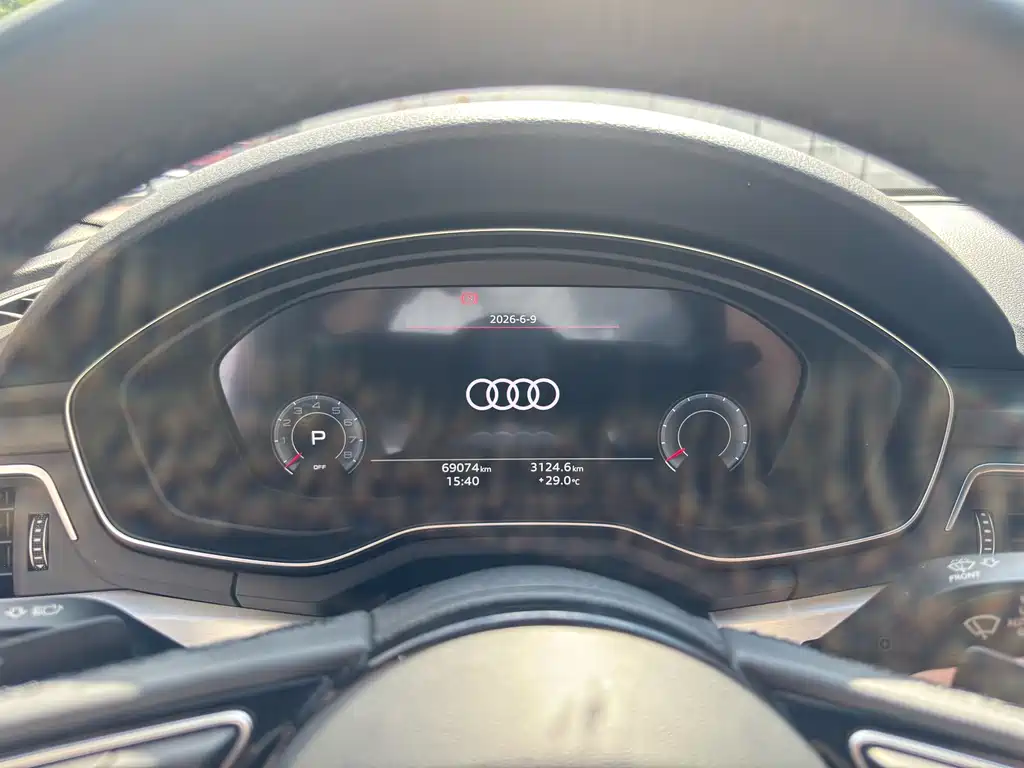 Audi A4L 2022 — фото 19