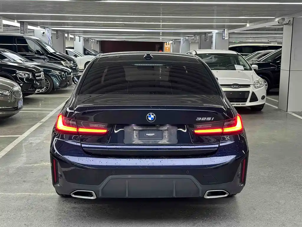 BMW 3 Series 2023 — фото 10