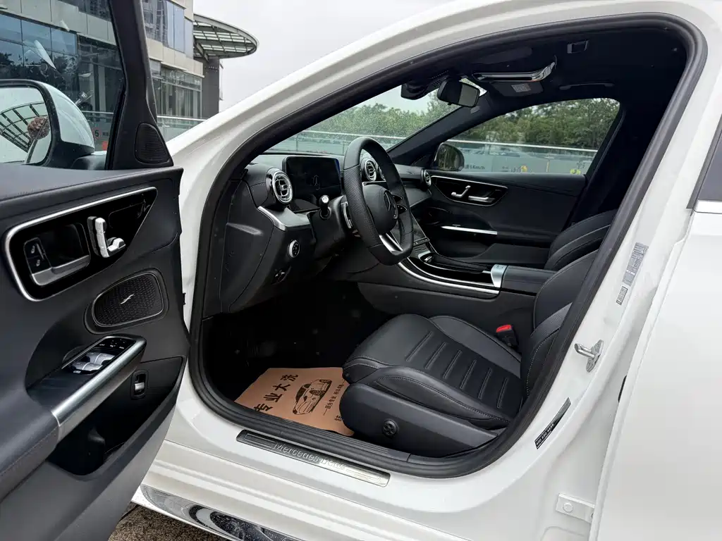 Mercedes-Benz C-Class 2022 — фото 4
