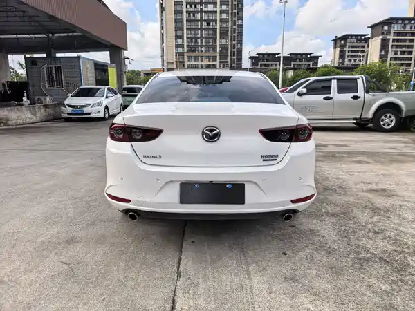 Mazda 3 Axela 2023