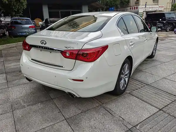 Infiniti Q50L 2016