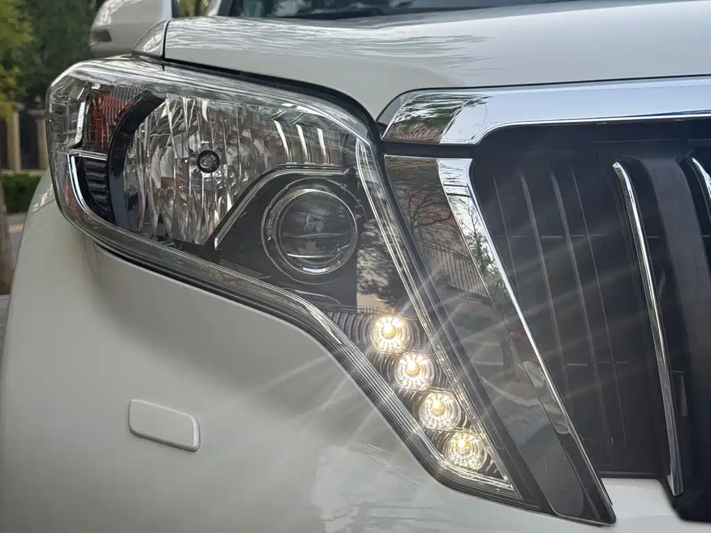 Toyota Prado 2017 — фото 8