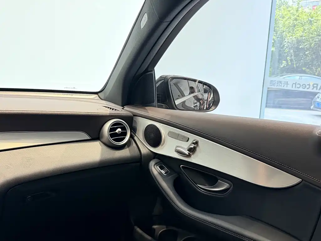 Mercedes-Benz GLC 2022 — фото 15
