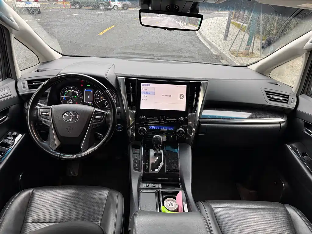 Toyota Vellfire 2021 — фото 9