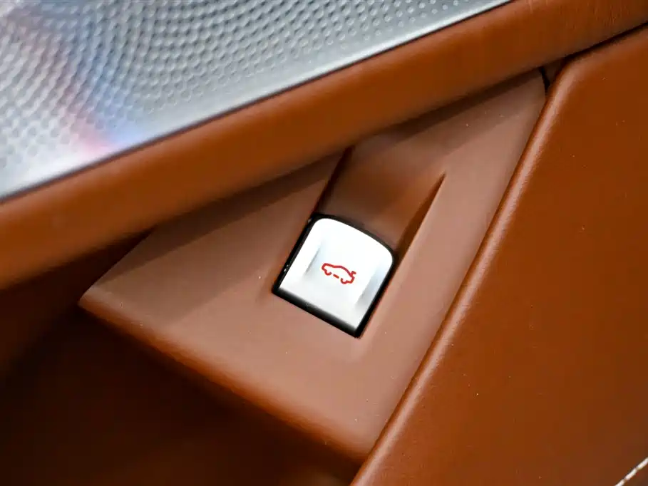 BMW 7 Series 2019 — фото 25