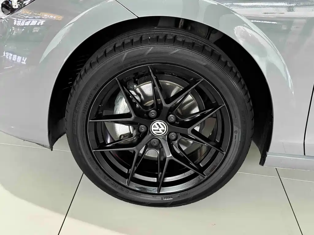Volkswagen Golf 2024