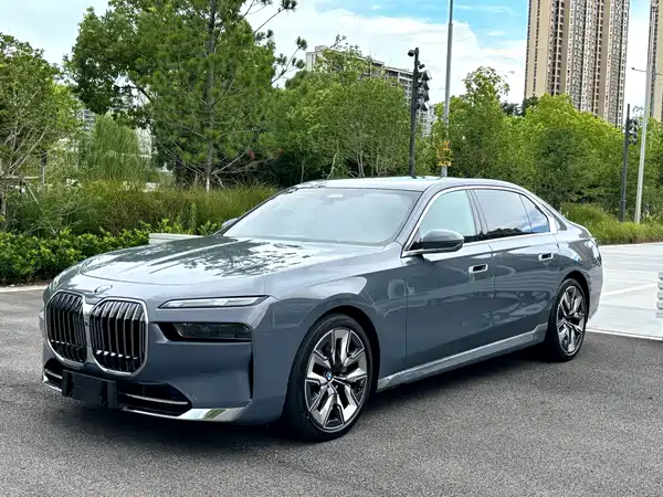 BMW 7 Series 2024