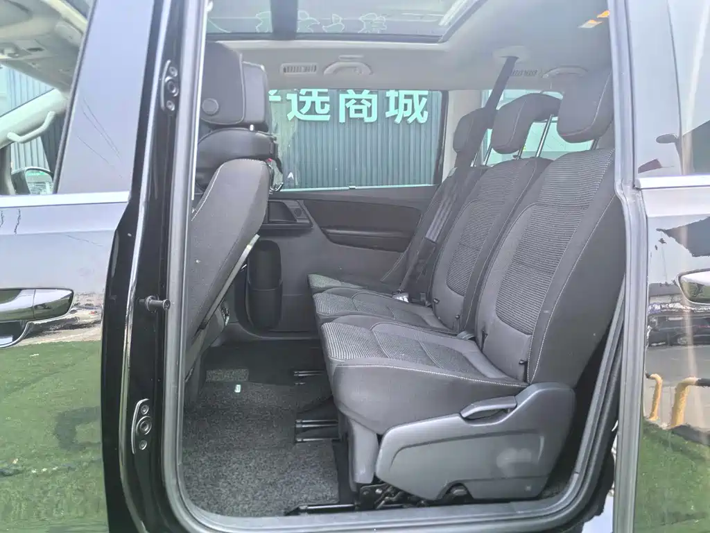 Volkswagen Sharan 2018 — фото 9