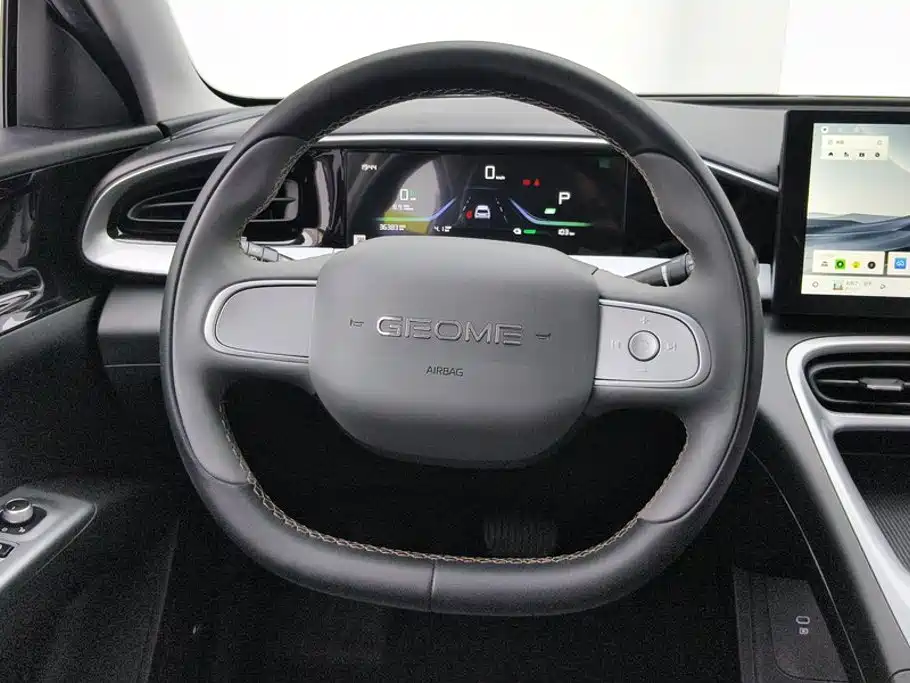 Geely Galaxy Starwish 2025 — фото 15