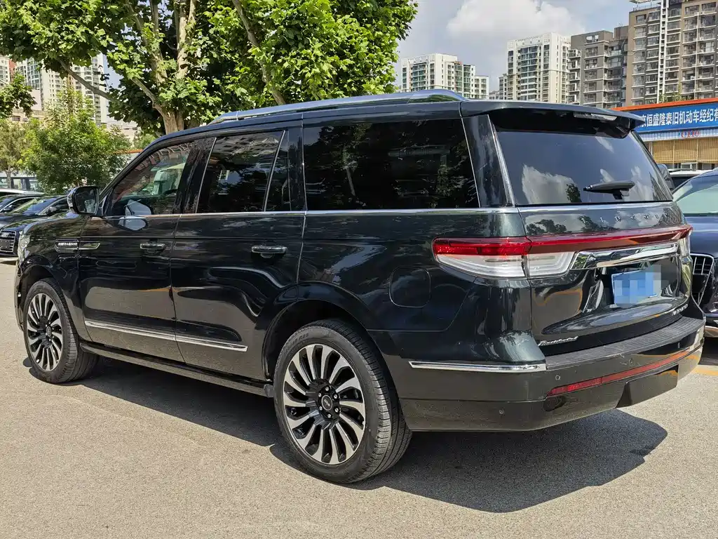 Lincoln Navigator 2024 — фото 14