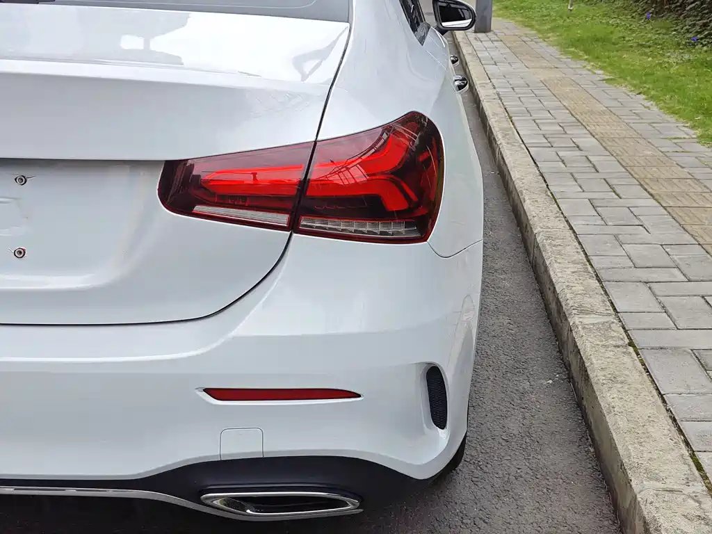 Mercedes-Benz A-Class 2020 — фото 10