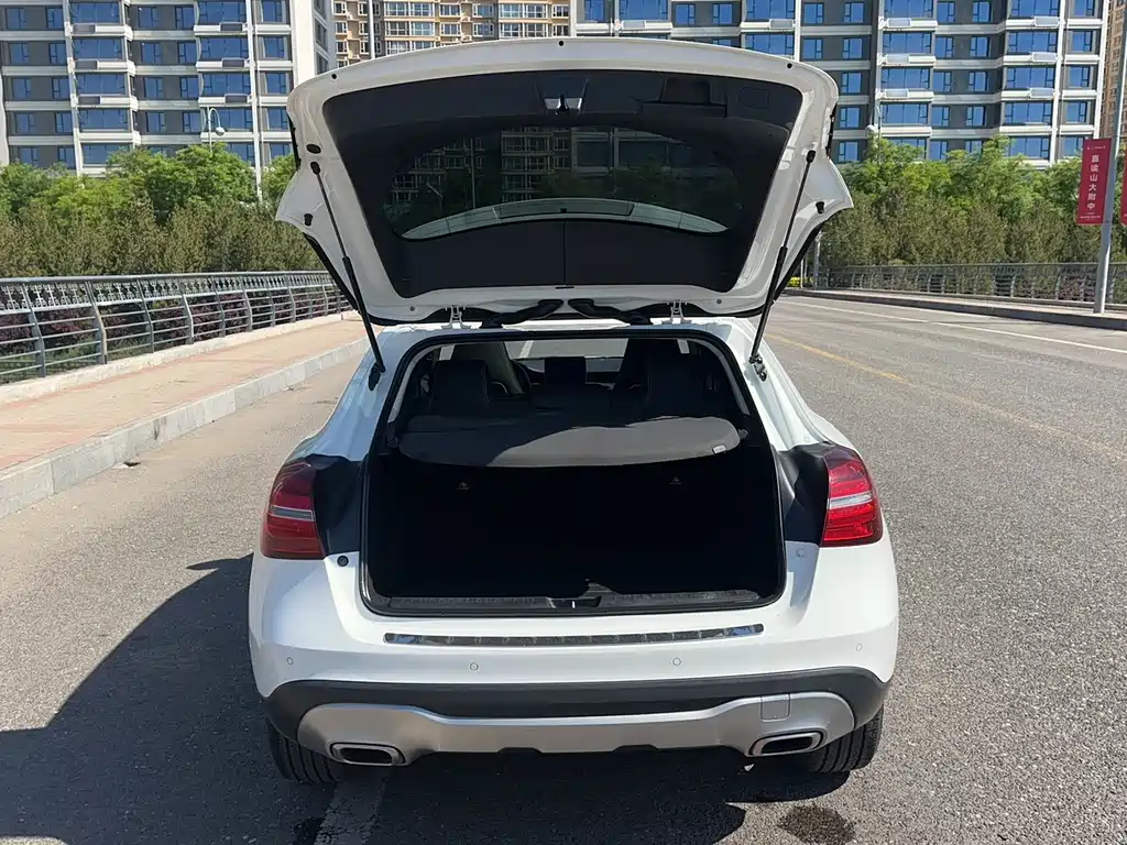 Mercedes-Benz GLA 2018 — фото 20