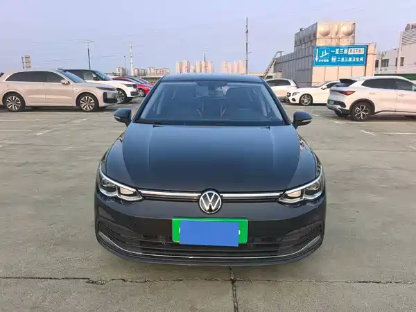 Volkswagen Golf 2021
