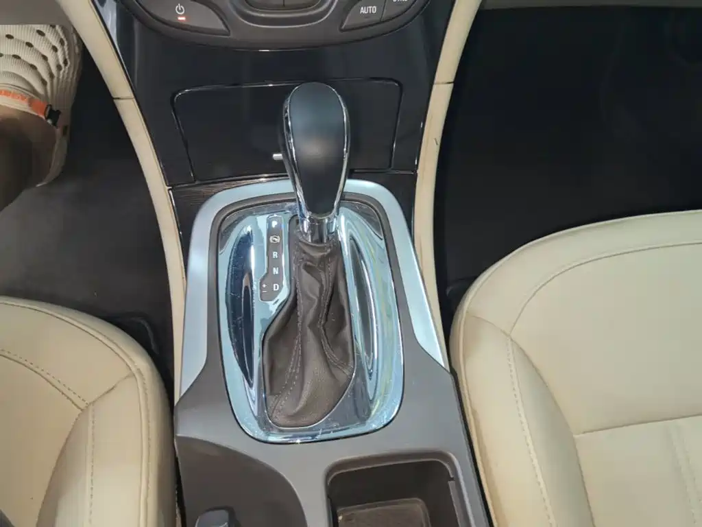 Buick Regal 2015 — фото 14