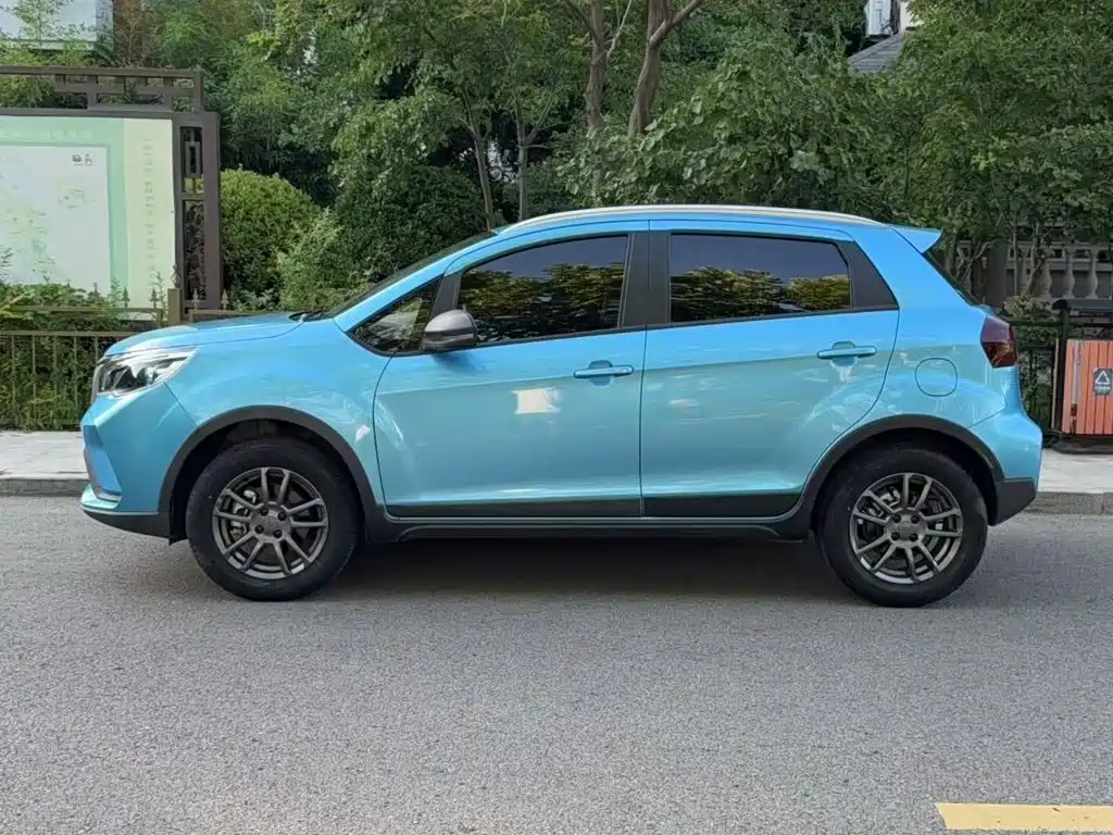 Geely Vision X3 2021