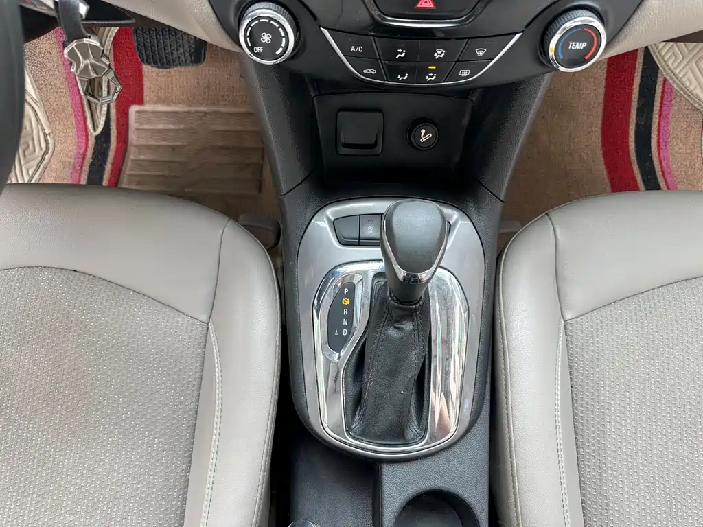Chevrolet Cruze 2015 — фото 18