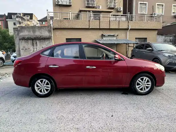 Hyundai Yuedong 2011