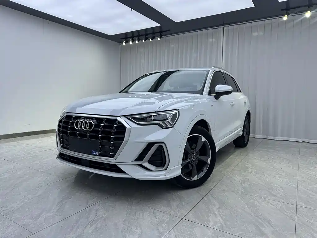 Audi Q3 2022