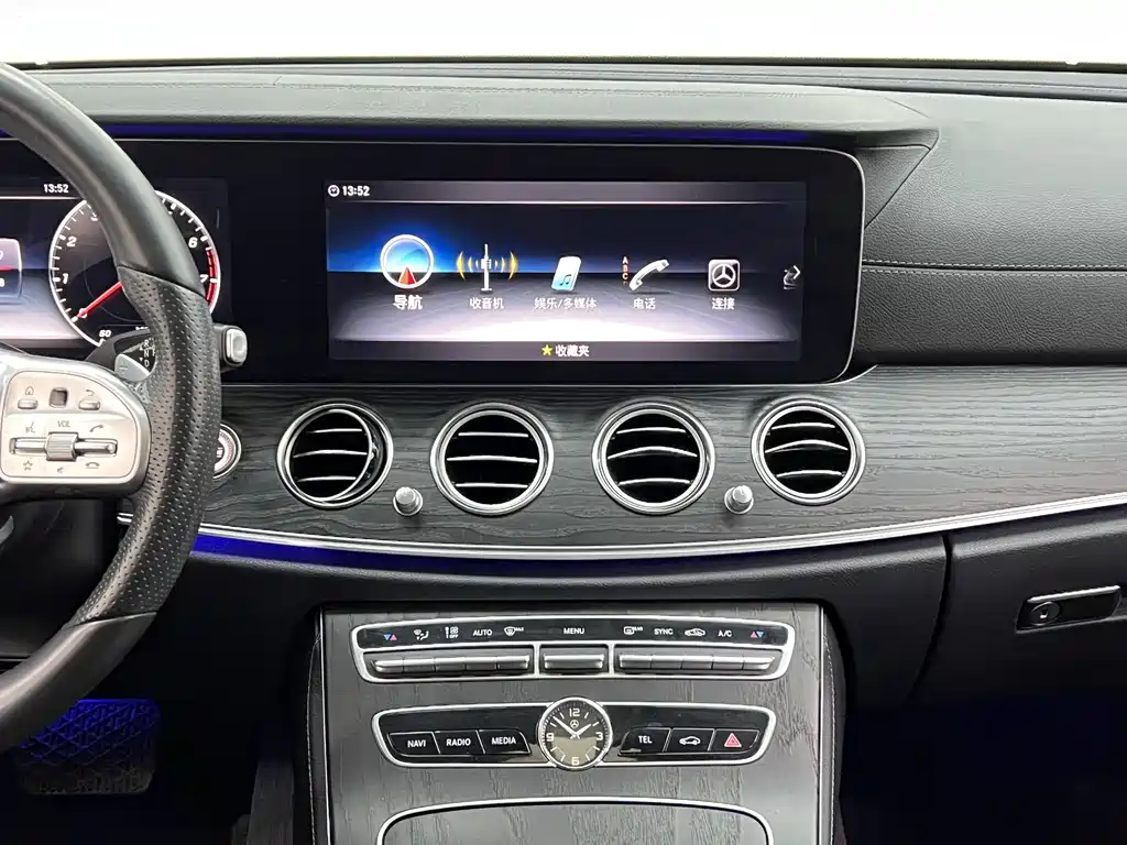 Mercedes-Benz E-Class 2020 — фото 20