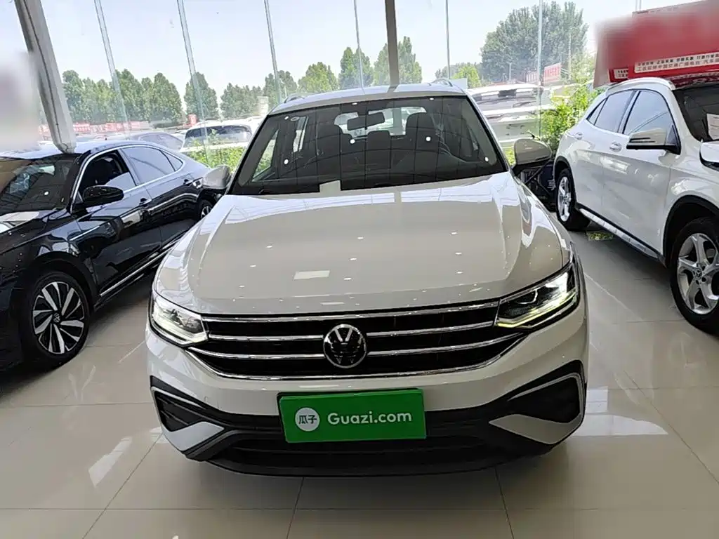 Volkswagen Tiguan L 2023 — фото 3