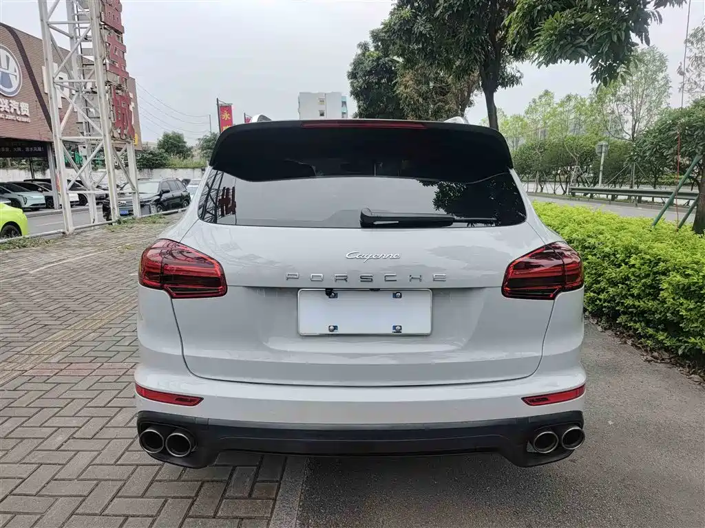 Porsche Cayenne 2016 — фото 15