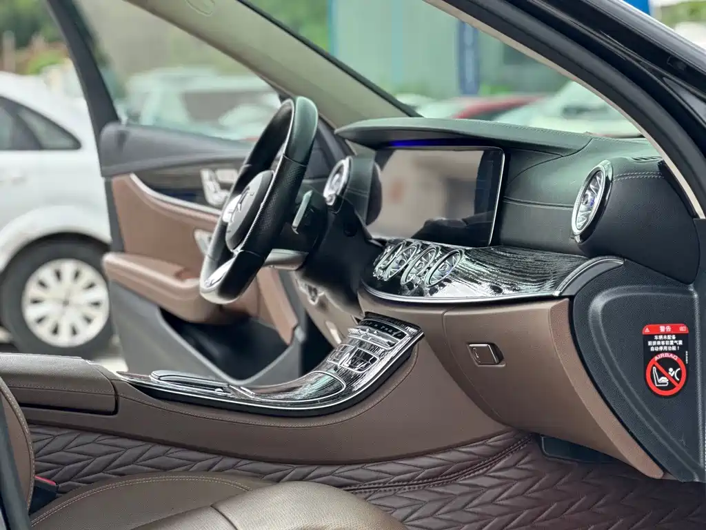 Mercedes-Benz E-Class 2020 — фото 4