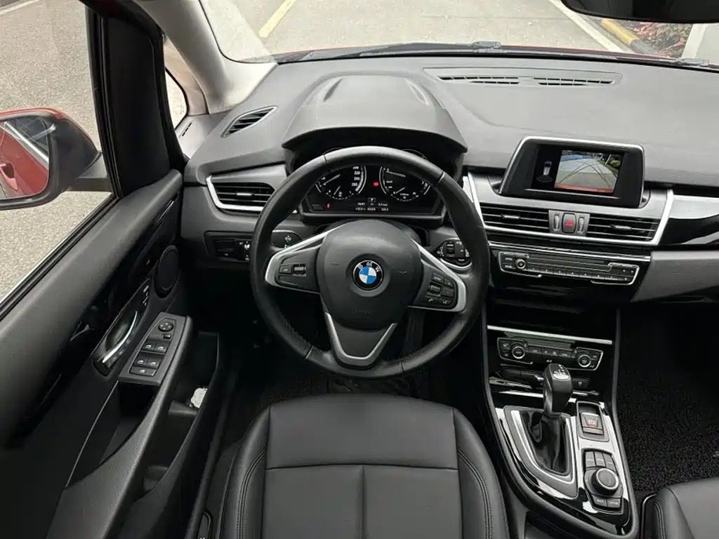 BMW 2 Series Station Wagon 2019 — фото 15