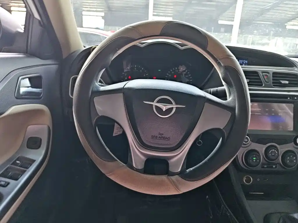 Haima Vanda Electric 2015 — фото 11