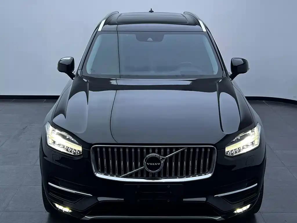 Volvo XC90 2018 — фото 2