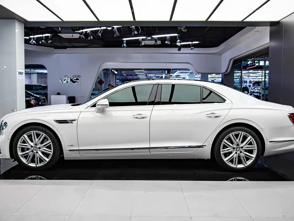 Bentley Flying Spur 2021 — фото 11