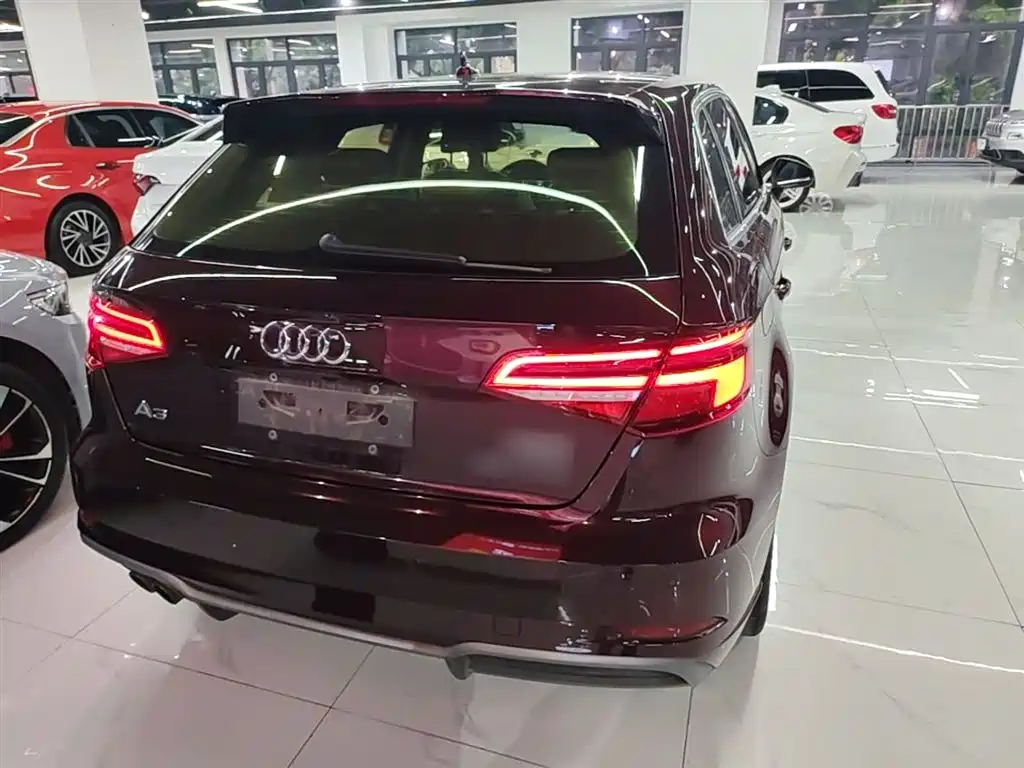 Audi A3 2018 — фото 6