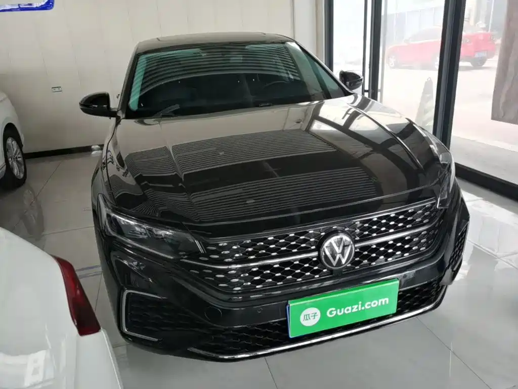 Volkswagen Passat 2023