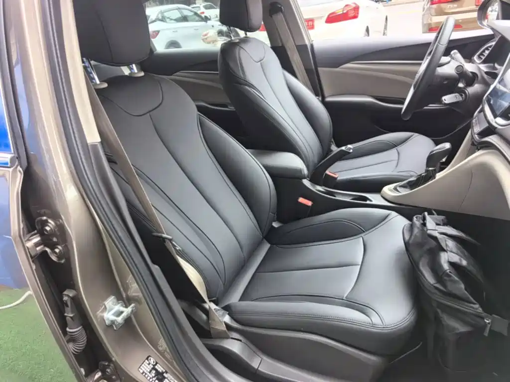 Buick Excelle 2017 — фото 25