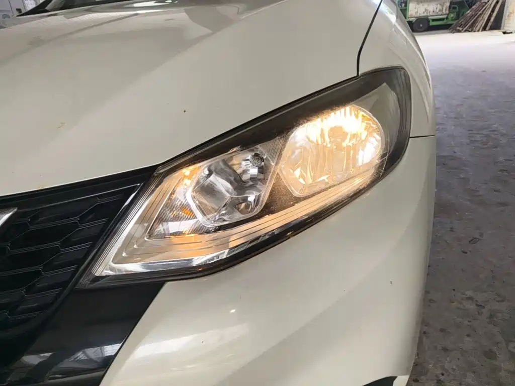 Nissan Tiida 2019 — фото 24