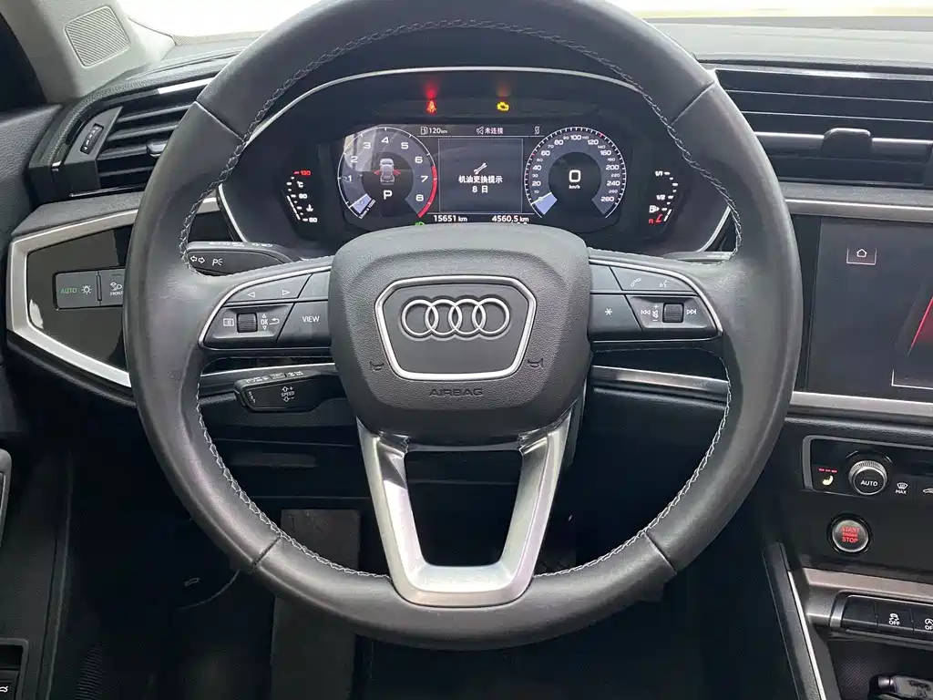 Audi Q3 2022 — фото 12