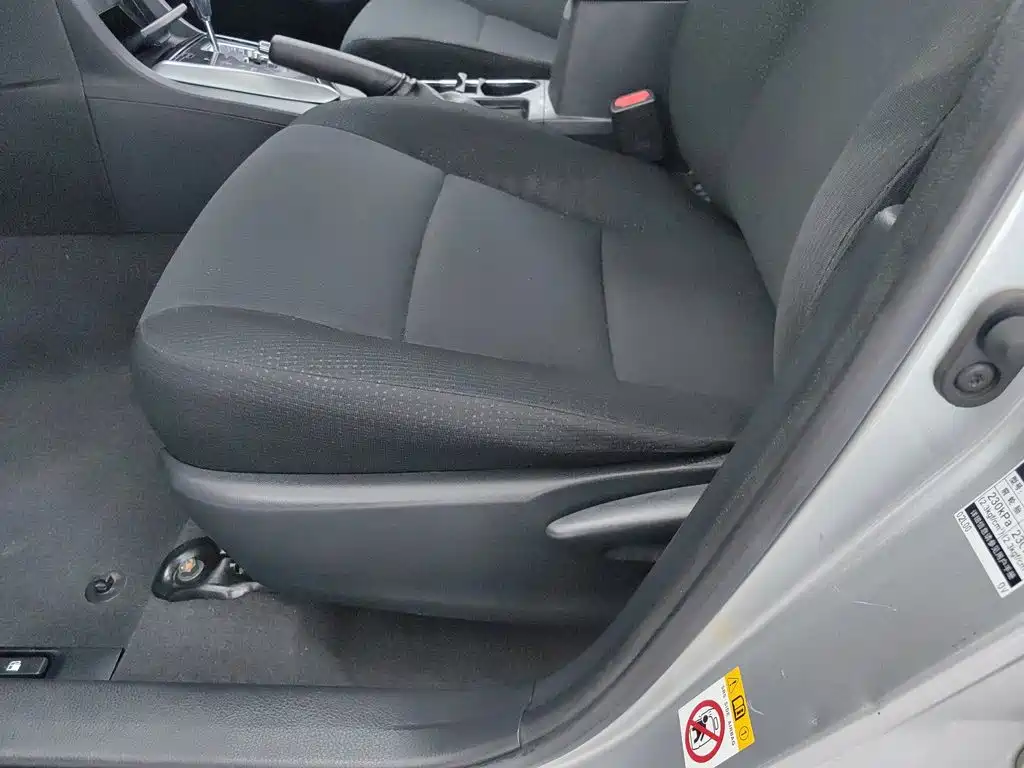 Toyota Corolla 2015 — фото 20